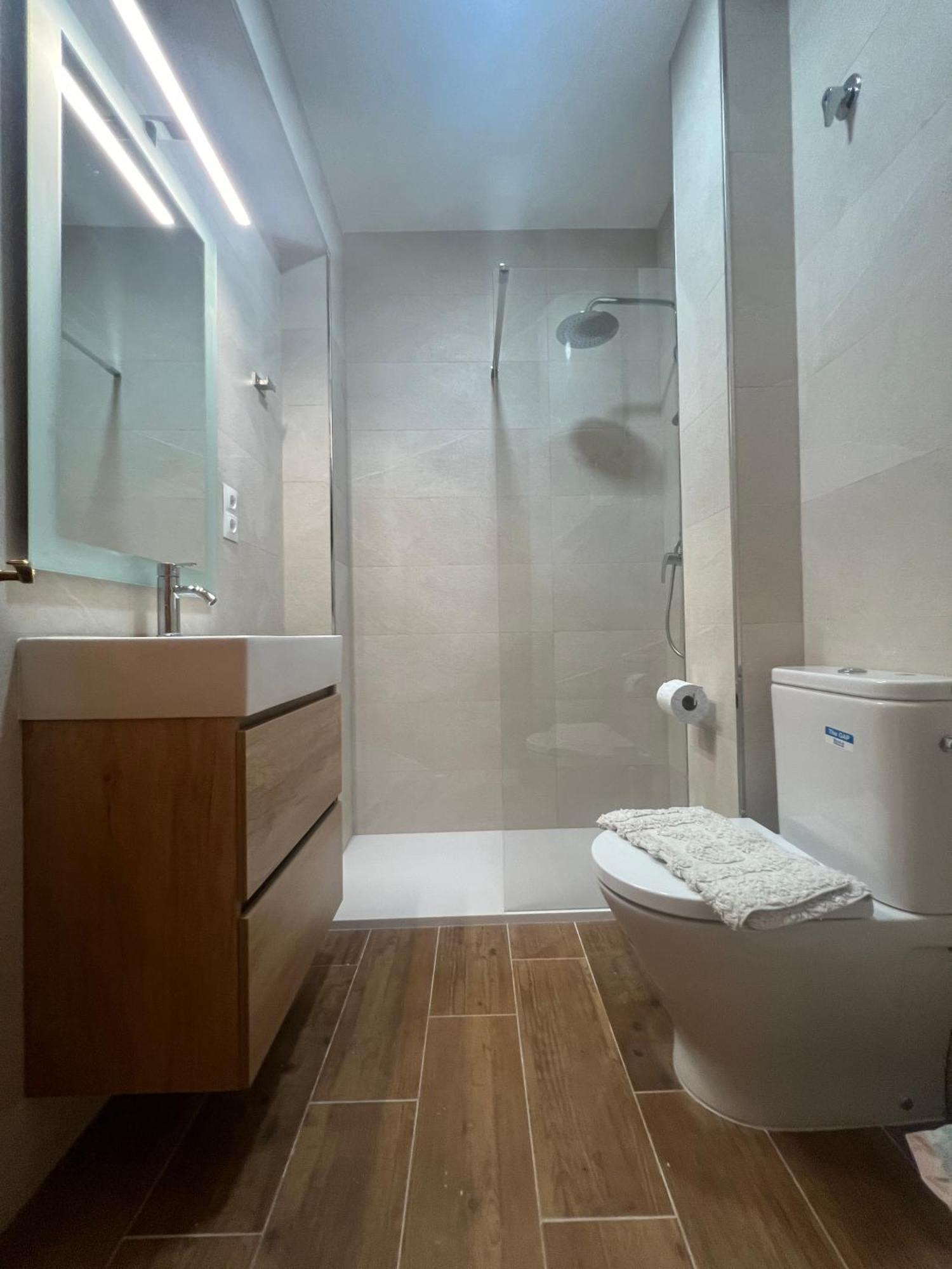 Apartament Acogedor En La Carihuela Con Plaza De Garaje Garantizada! Sol Montemar *