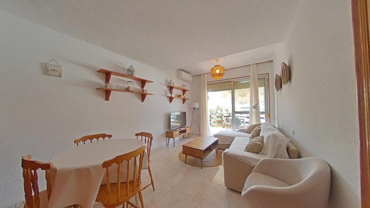 Apartamento Acogedor En La Carihuela Con Plaza De Garaje Garantizada! Sol Montemar Torremolinos